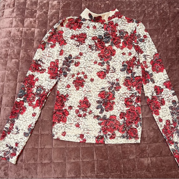 Cute Zara Lace floral top. Very soft and comfy. Beautiful top. - Picture 2 of 3